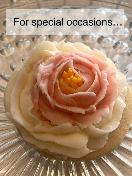 Celebrate your special occasion with this elegantly decorated frosted sugar cookie adorned with a single rose.
